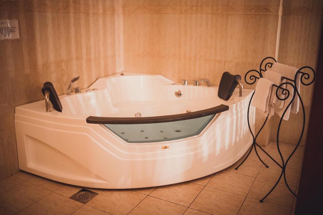 Kastel Hotell *